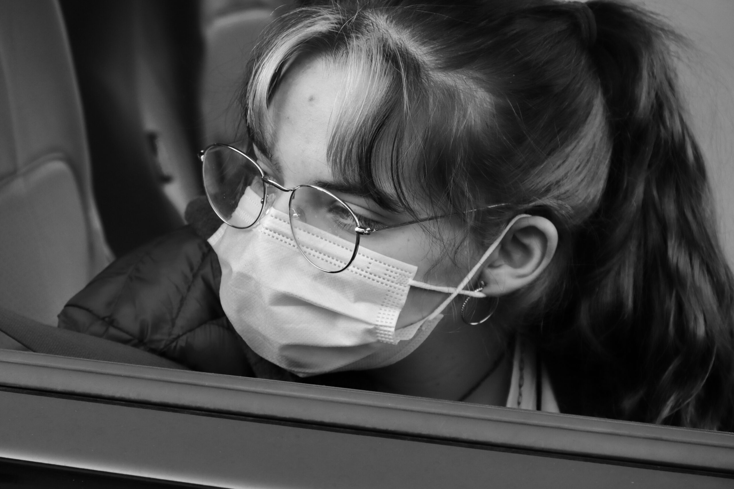 Persona con autismo votando en las elecciones 2020